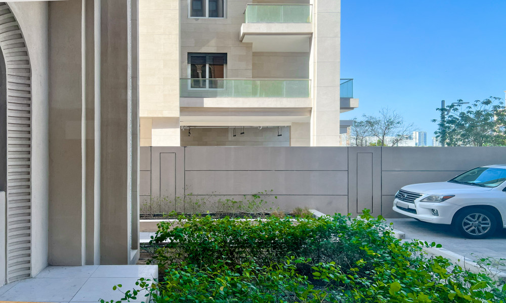 1BHK APARTMENT FOR SALE | FF | PRIME LOCATION - Image 6