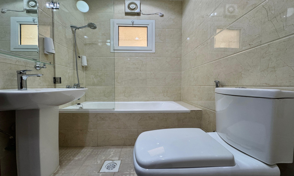 5 Bedrooms Villa For Rent small 3