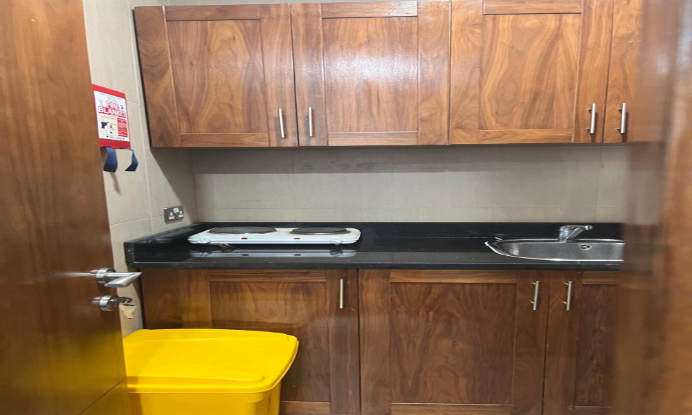 AFFORDABLE OFFICE SPACE FOR RENT | PALM TOWER small 3