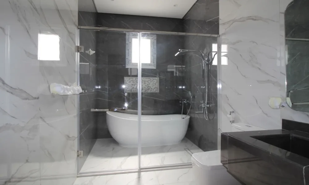 Brand NewSpacious 7 Bed Villa in Wukair small 3