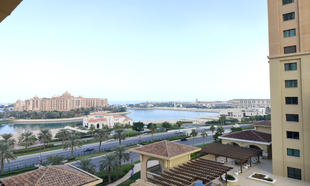 BRIGHT STUDIO IN PEARL FURNISHED FOR RENT