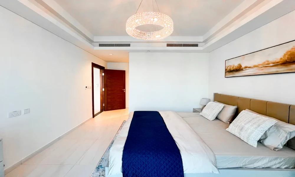 BRIGHT1 BHK FOR SALE | FF | BALCONY | SEA VIEW small 1