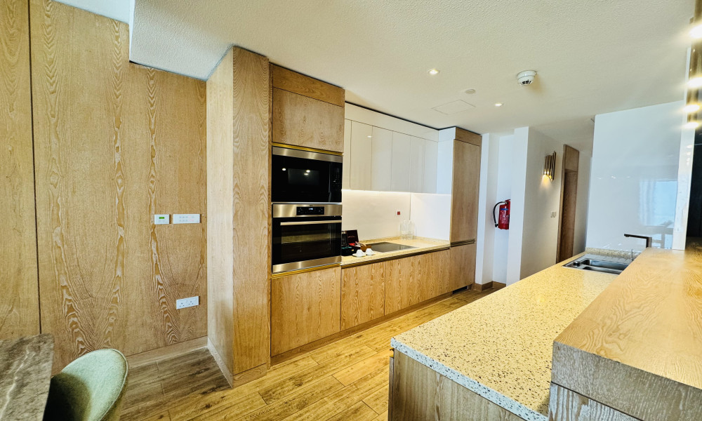 COZY 1 BHK APARTMENT FOR RENT | WEST BAY | FULLY FURNISHED small 1