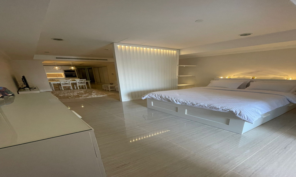 ELEGANT FF STUDIO IN PEARL | IDEAL FOR INVESTORS FOR SALE small 2