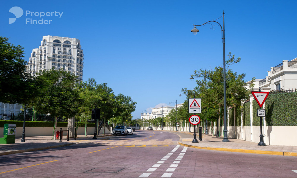 Exclusive Luxury Apartment | SF | Spacious Balcony - Image 5