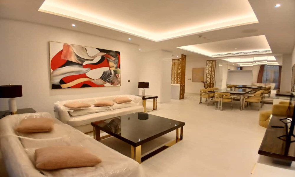 LUXURIOUS LIVING 2 BHK FOR RENT IN FLORESTA GARDENS | FF