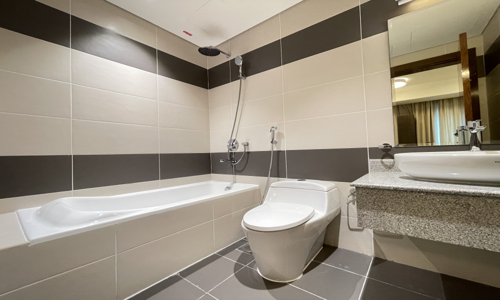 MODERN 1 BHK W/ STUNNING MARINA VIEWS | FF | - Image 7