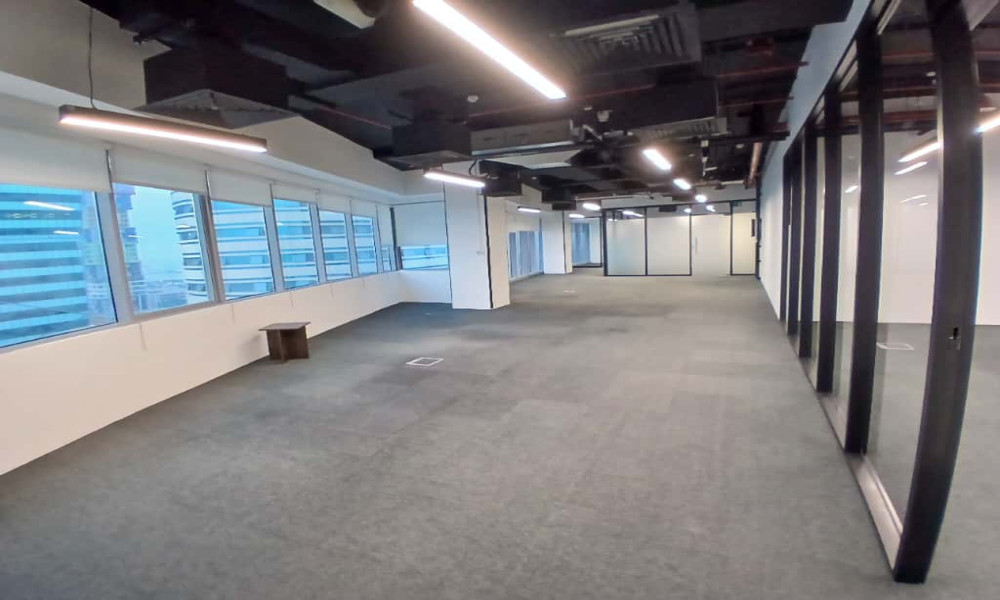 PRIME LUSAIL OFFICE FOR RENT| READY TO MOVE IN small 1