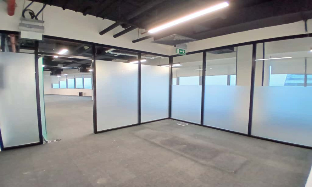 PRIME LUSAIL OFFICE FOR RENT| READY TO MOVE IN small 2