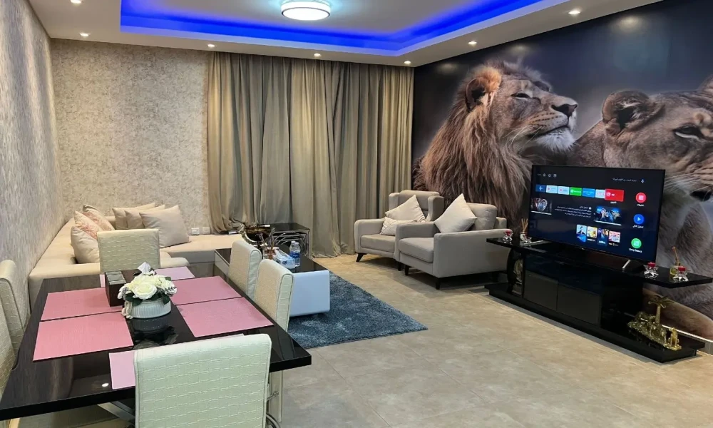 Spacious 2 BHK For Sale | FF | Balcony - Image 4