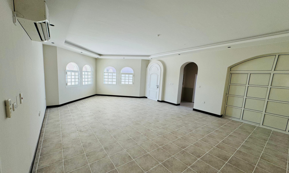 Stand-alone villa available at Thumama - Image 5