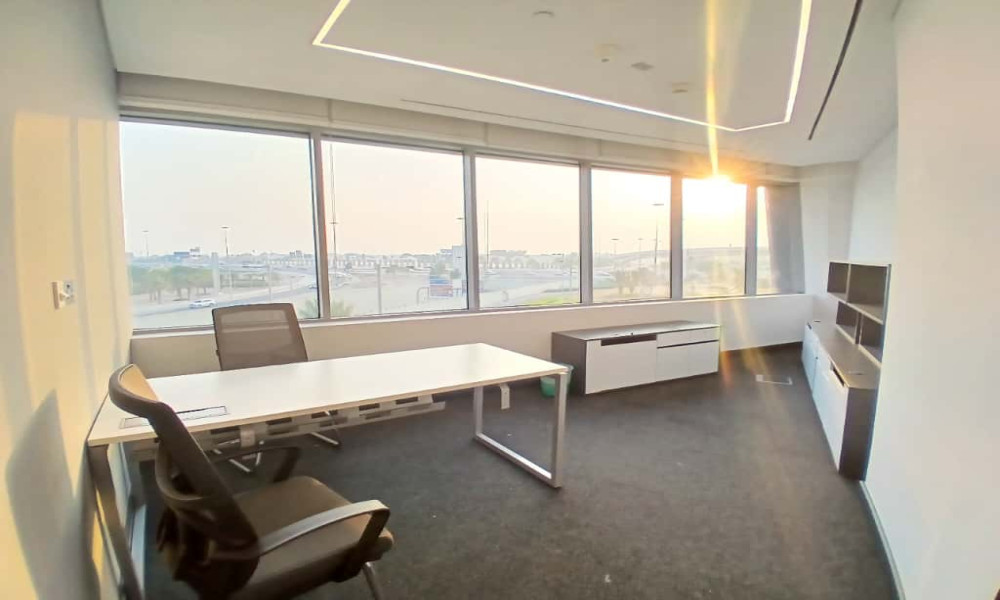 STEP INTO SUCCESS |FULLY FITTED MARINA OFFICE| - Image 4