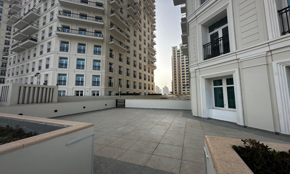 Stunning 1-BHK Apartment for Sale | The Pearl-Qatar - Image 6